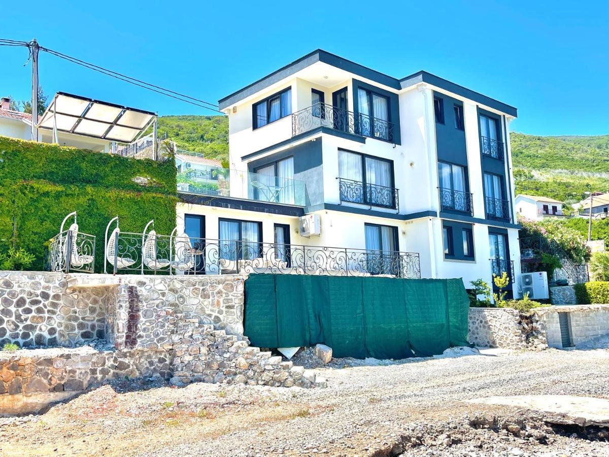 Beachfront Villa Pearl Of Adria Krasići Dış mekan fotoğraf