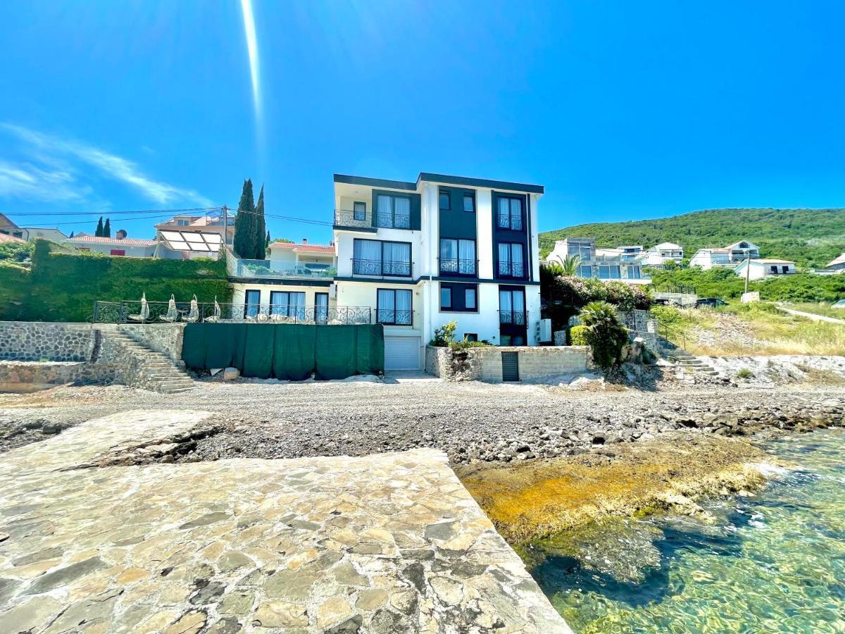 Beachfront Villa Pearl Of Adria Krasići Dış mekan fotoğraf