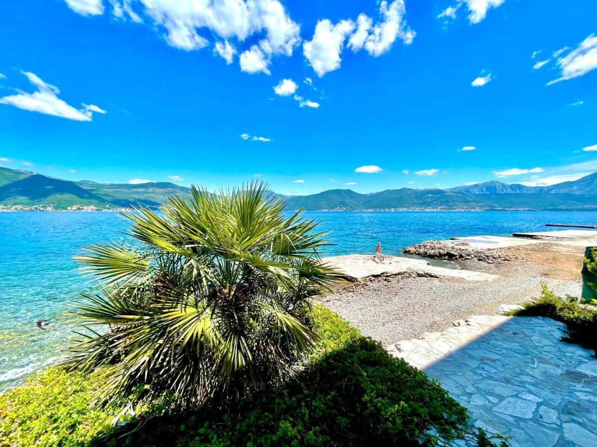 Beachfront Villa Pearl Of Adria Krasići Dış mekan fotoğraf