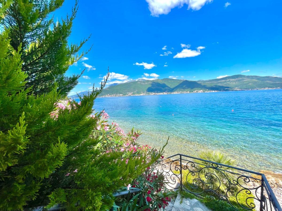 Beachfront Villa Pearl Of Adria Krasići Dış mekan fotoğraf