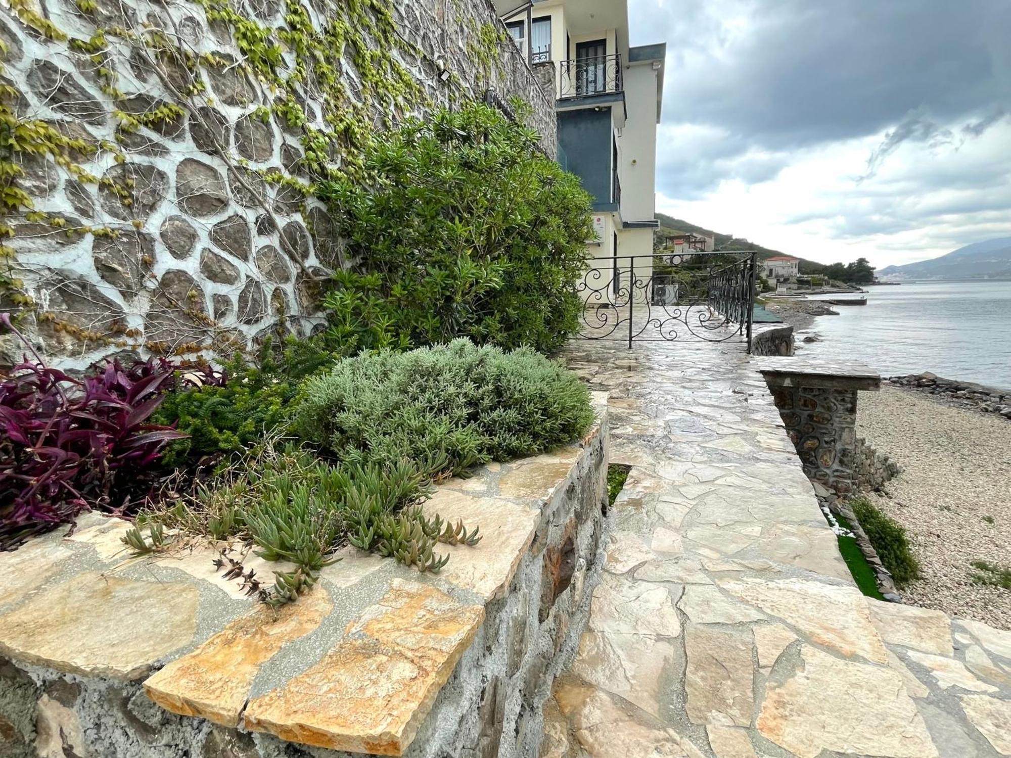 Beachfront Villa Pearl Of Adria Krasići Dış mekan fotoğraf